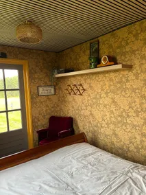 Cozy wooden cottage - Image 3