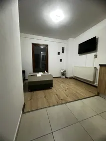 Central Studio - Image 2