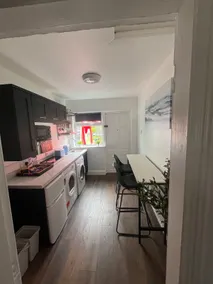 Private Studio In Family Home - Image 4
