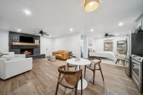 Waterview+screened porch+firepit - Image 3