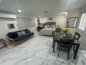 Spacious Studio w/ 2 Beds–Near Hard Rock & Beaches - Image 3
