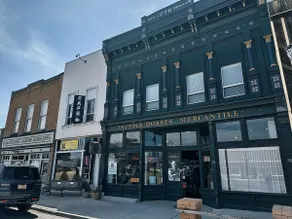 Historic Main Street Apartment B - Image 4