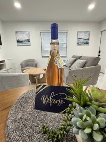 Comfy two bedroom .5 minutes from the Beach. - Image 2