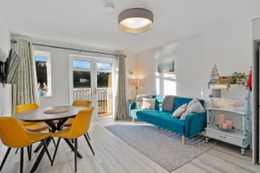 2 Rushbrooke Hotel Apartments Cobh County Cork - Image 4