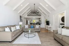 Sprawling Southampton hem med pool & jacuzzi och plats för hela familjen - Image 3