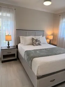 Miami Beach Luxury Condo - Image 2
