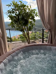 Coccolina, studio apartment with a private hot tub - Image 3