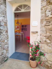 Historic center, 5 km from the sea - Image 2