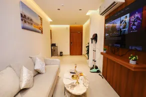 Spacious Studio with Bathroom and Kitchen opposite Specialist 101 - Image 5