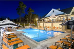 Landing | Beautiful 1BD, Clubhouse, Pool - Image 4