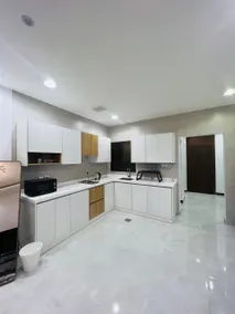 Luxury apartment in North Khobar - Image 5