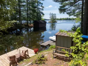 Big Gull Lakefront Cottage - Image 3