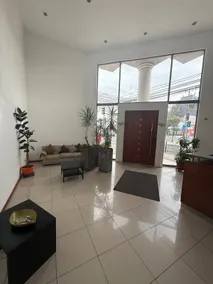 Beautiful Central Apartment - Image 3