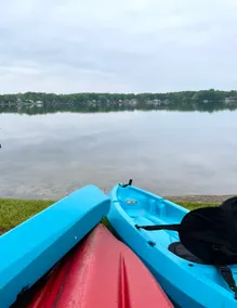 Lake Front Cottage Kayaks Game Table Fun - Image 4