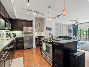 Elegant 1BR | Bishop Arts | No Cleaning Fee - K - Image 4