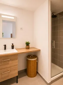 Le Canut – Elegant and air-conditioned on the outskirts of Lyon - Image 3