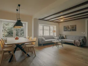 Fox Den, no stairs with fireplace & garden - Image 2