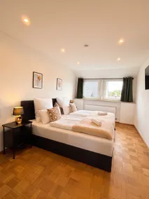 Deluxe Apartment - Image 5