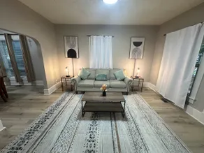 City Nest In Delano - Image 3