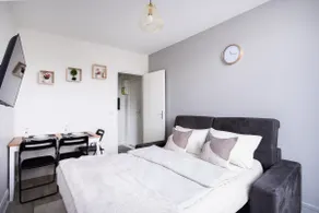Hyper center | Close to RER & METRO | 3-4 people - Image 3