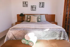 Entire home with Jacuzzi - Image 2
