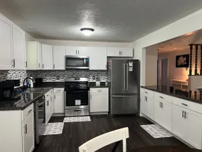 Green Valley House - Image 4