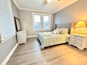 Spacious 1BR • Parking • Laundry • Near NYC - Image 2