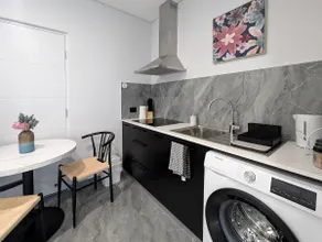 Urban Luxe Studio | Northcrest - Image 2