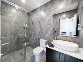 Urban Luxe Studio | Northcrest - Image 3
