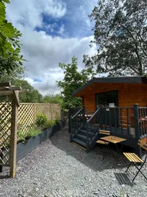 Cabin at the foot of Snowdon - Image 2