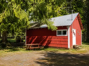Steamdonkey Cedar Cabin | Private Forest Retreat - Image 2