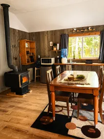 Steamdonkey Cedar Cabin | Private Forest Retreat - Image 4