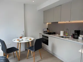 Modern West London, Sleeps 4, Walk to Tube & River - Image 4