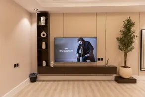 Spacious studio with outdoor seating - Image 3