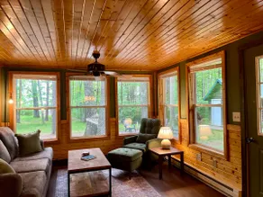 Evergreen Escape - cozy cabin near Grindstone Lake - Image 4