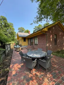 The Yellow House - Image 4
