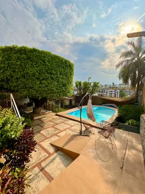 House for 10 people with heated pool - Image 4