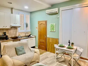 Charming studio in downtown Madrid - Image 3