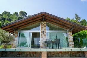 Cozy Villa with Pool & Lake Castle View - Image 2