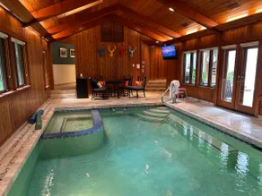 Luxury 8-br Lake Home with Pool, Arcade, Cinema - Image 4