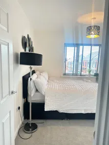 Luxury four bedroom house - Image 5