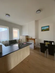 2 bedroom apartment - Image 3