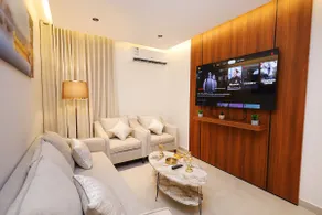 Two-bedroom apartment and luxury lounge opposite Al-Motamayez 105 - Image 2