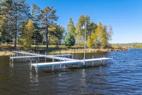 Waterfront Cabin On Full Rec Lake - Sleeps 6 - Image 2