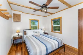 Waterfront Cabin On Full Rec Lake - Sleeps 6 - Image 4