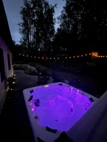 Private Barndo | Indoor Pickleball + Hot Tub - Image 3