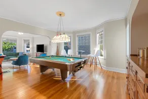 Beautiful Home | Great for Groups, Parking & Food - Image 4