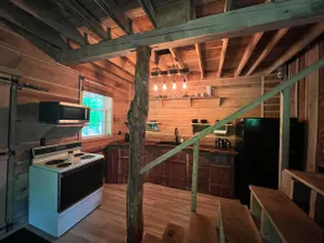 Quiet cabin in the woods - Image 5