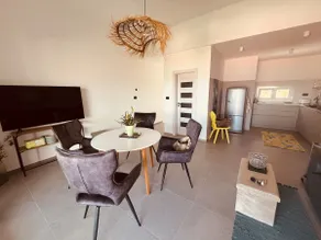 NEW 100 m² luxury apartment with great ocean views & garden - Image 5