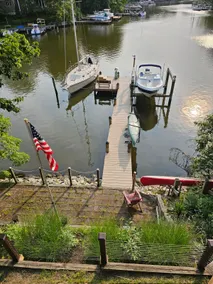 Waterfront home with easy access - Image 2